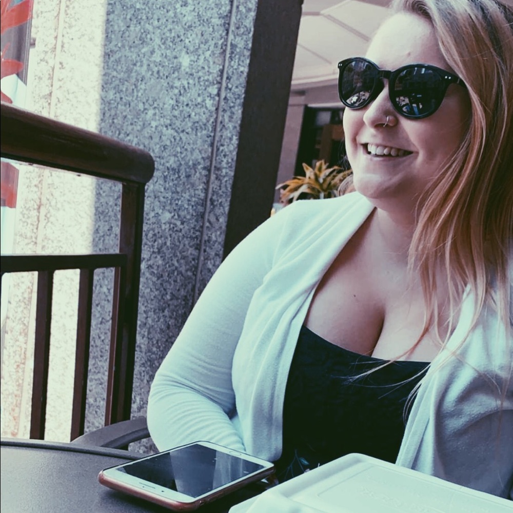 Meet your Posher, Taylor